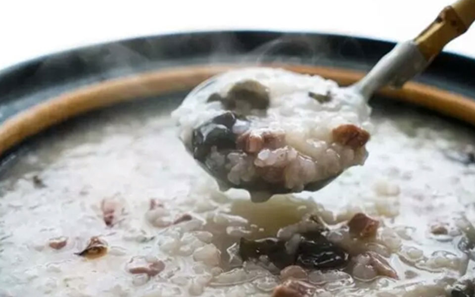 冬日温柔，不过是一碗滋补热粥